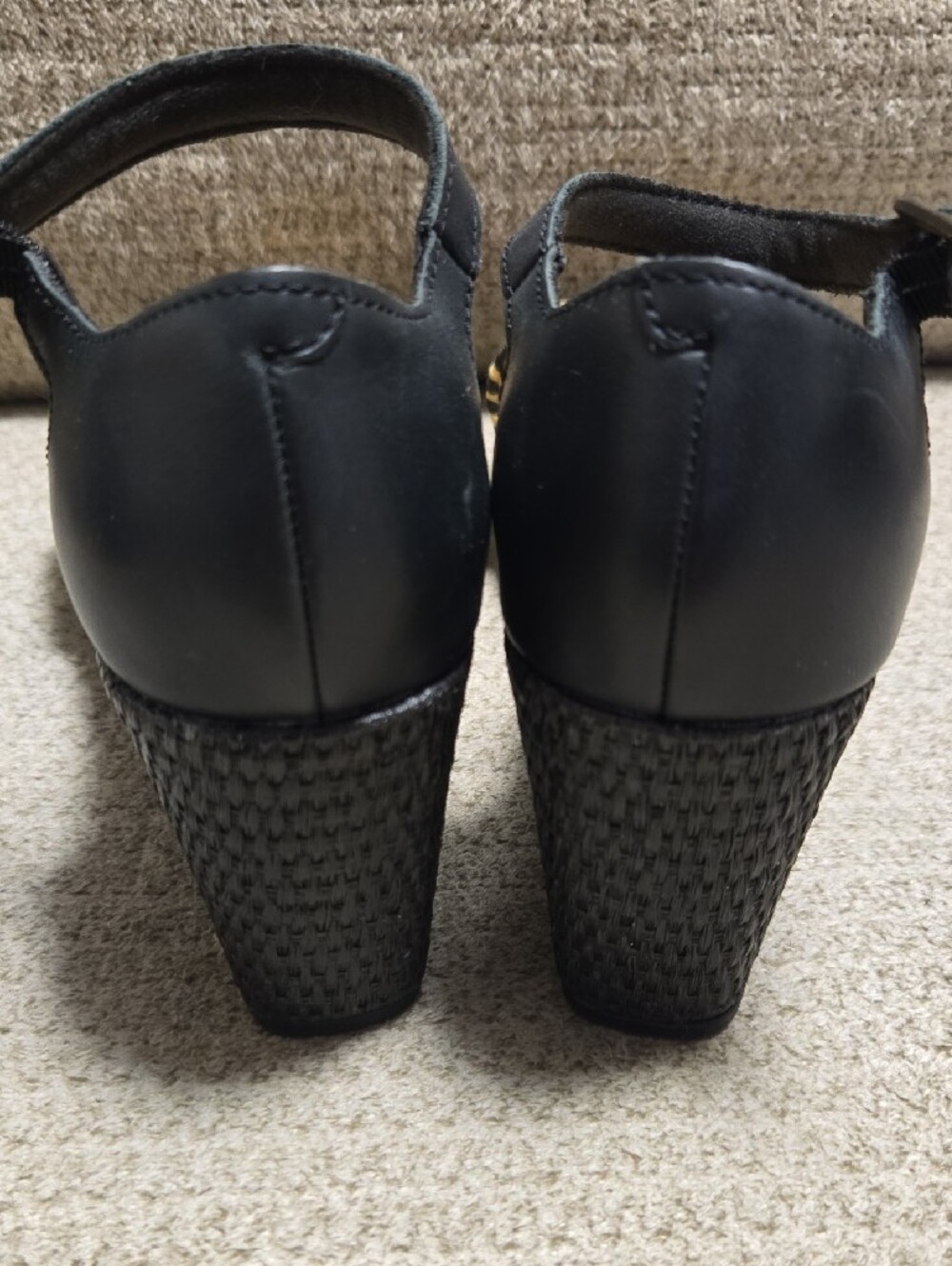Clarks Rose Ease Women's Black and Natural Woven Ankle-Strap Wedge Sandals 7 - Picture 5 of 7